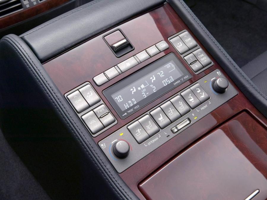  Lexus LS460 L 2007 года  (фото 5 из 22)